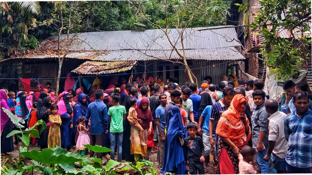 নিহতদের পরিবারে শোকের ছায়া