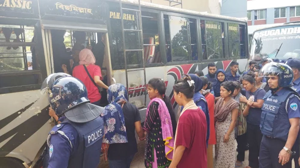 কারাগারে পাঠানোর আদেশ দিয়েছেন আদালত