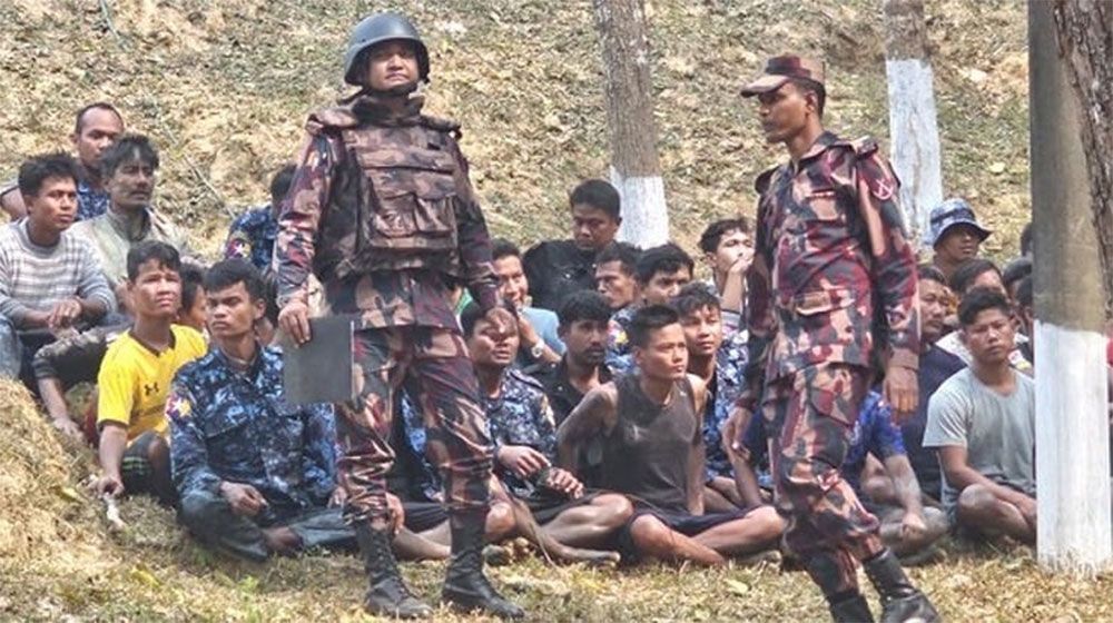 বাংলাদেশে আশ্রয় নিলো বিজিপির আরও ১৩ সদস্য