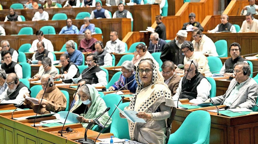 সংসদ অধিবেশনে প্রশ্নোত্তর পর্বে বক্তব্য রাখছেন প্রধানমন্ত্রী শেখ হাসিনা