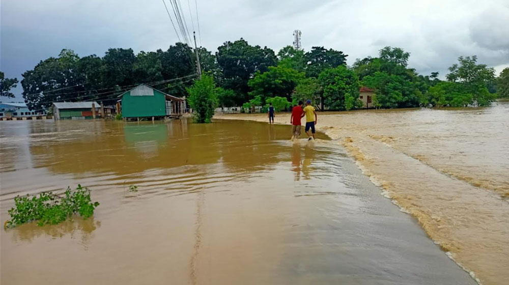 খাগড়াছড়িতে ভারী বর্ষণে ঘরবাড়ি পানির তলে