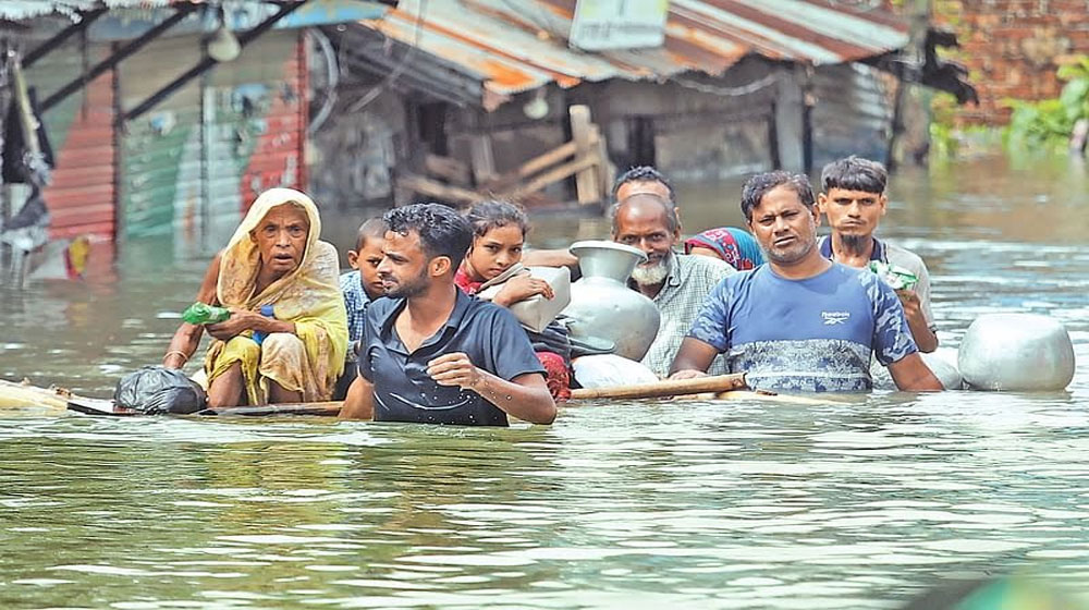 বিশুদ্ধ পানি ও খাবারের সংকট দুর্গত এলাকায়