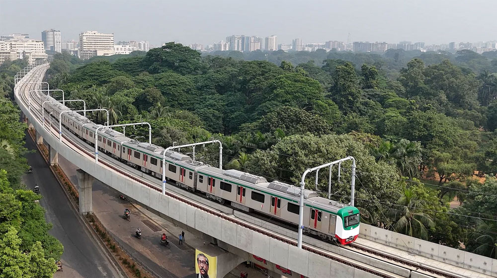 শুক্রবারও চলবে মেট্রোরেল