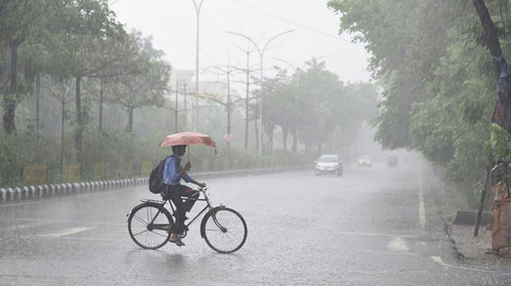 দেশজুড়ে বজ্রসহ বৃষ্টির আভাস