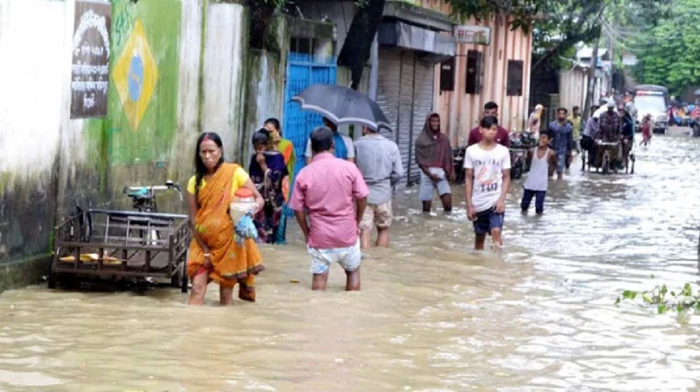 বন্যার পানি নামছে তবে, রোগবালাই বাড়ছে