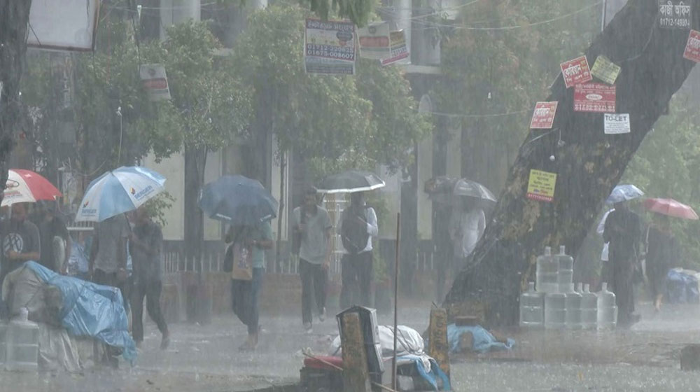 দেশের ১৫ অঞ্চলে ভয়াবহ ঝড়ের আভাস