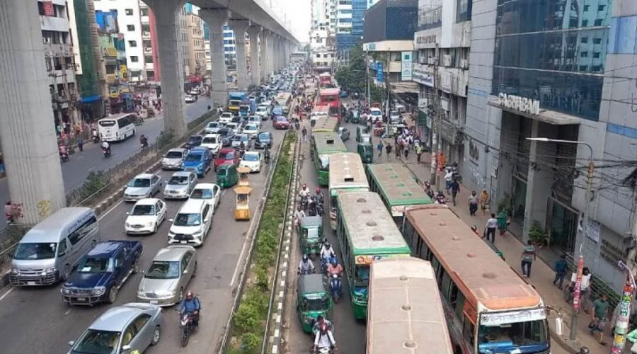  তীব্র যানজটে ভোগান্তিতে নগরবাসী