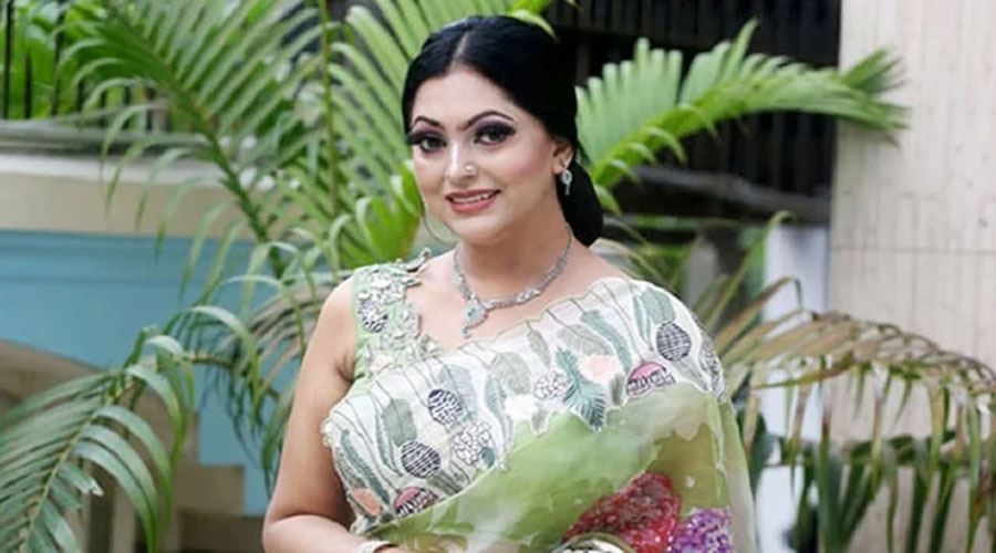 অভিনেত্রী নিপুণ