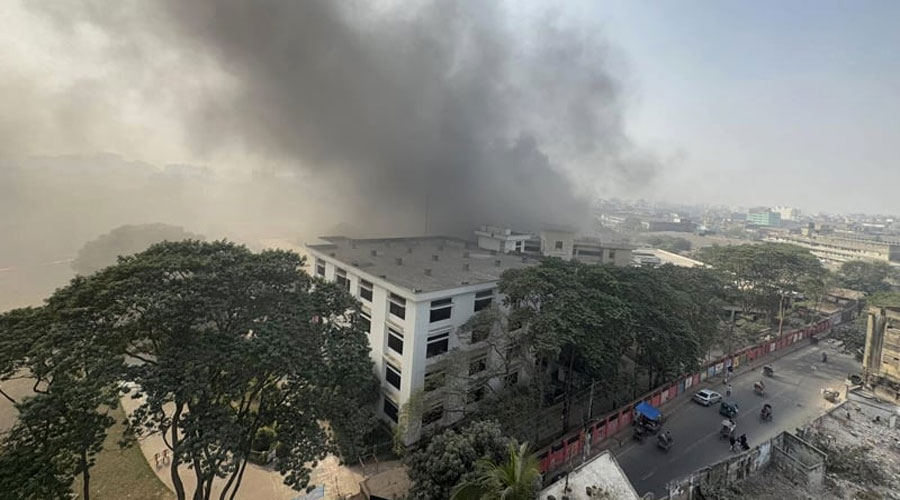 আগুন নিয়ন্ত্রণে কাজ করছে ফায়ার সার্ভিসের ২টি ইউনিট