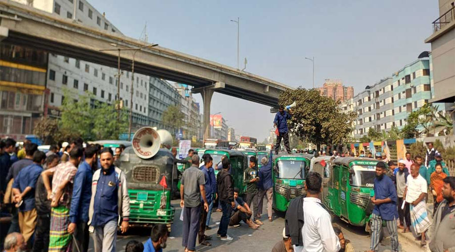 এ সময়ে বনানী থেকে মহাখালীমুখী সড়কে যানবাহন চলাচল বন্ধ থাকে