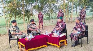 চুয়াডাঙ্গা সীমান্তে বিজিবি ও বিএসএফের কমান্ডার পর্যায়ে সৌজন্য সাক্ষাৎ