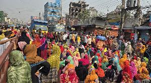 ঢাকা-ময়মনসিংহ ও ঢাকা-টাঙ্গাইল মহাসড়ক অবরোধ, দীর্ঘ যানজট